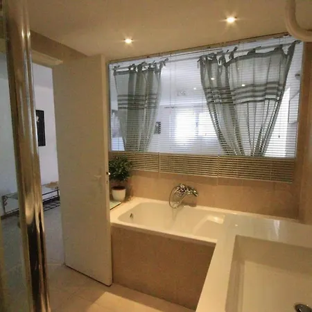 Hébergement de vacances Jolie Maison Avec Vue - 8 Pers. - Fr-1-226b-264